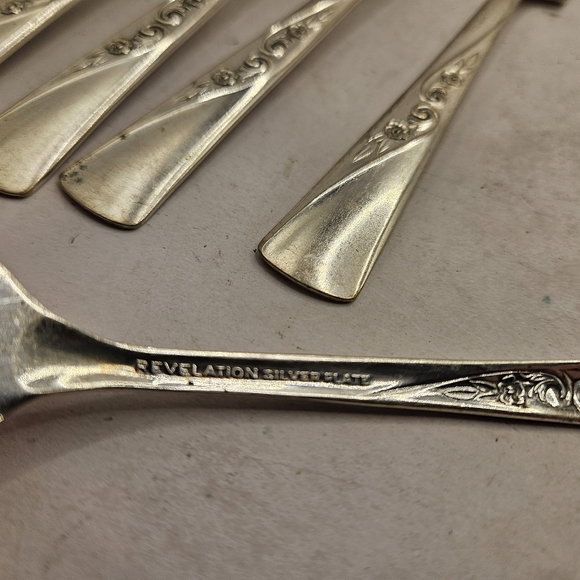 Revelation Silverplate Flatware 61 Piece Set IS Service For 8 Used Condition.  - Picture 7 of 15